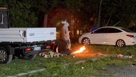 Sarsıntı sonrası İstanbul: Vatandaşlar geceyi sokakta geçirdi