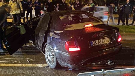 Kartal’da feci kaza: İki araba çarpıştı, 5 kişi yaralandı